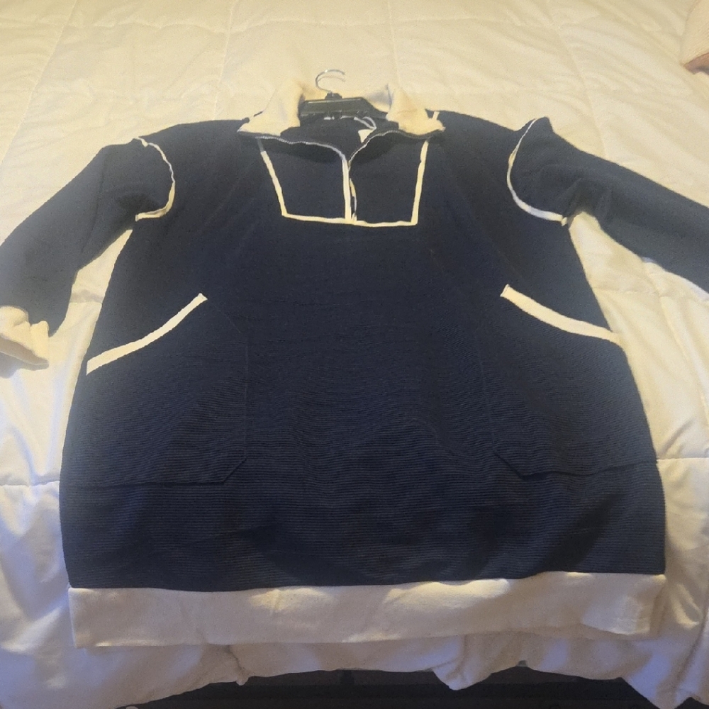 Long-Sleeve Navy Knit Dress with Cream Trim
